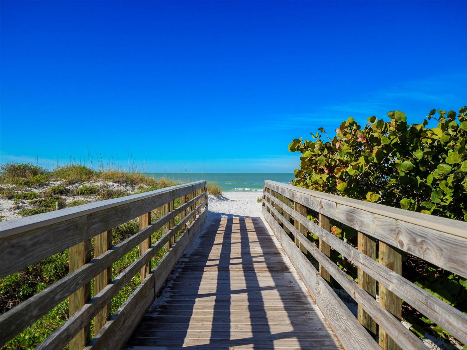 CORTEZ BEACH - Residential