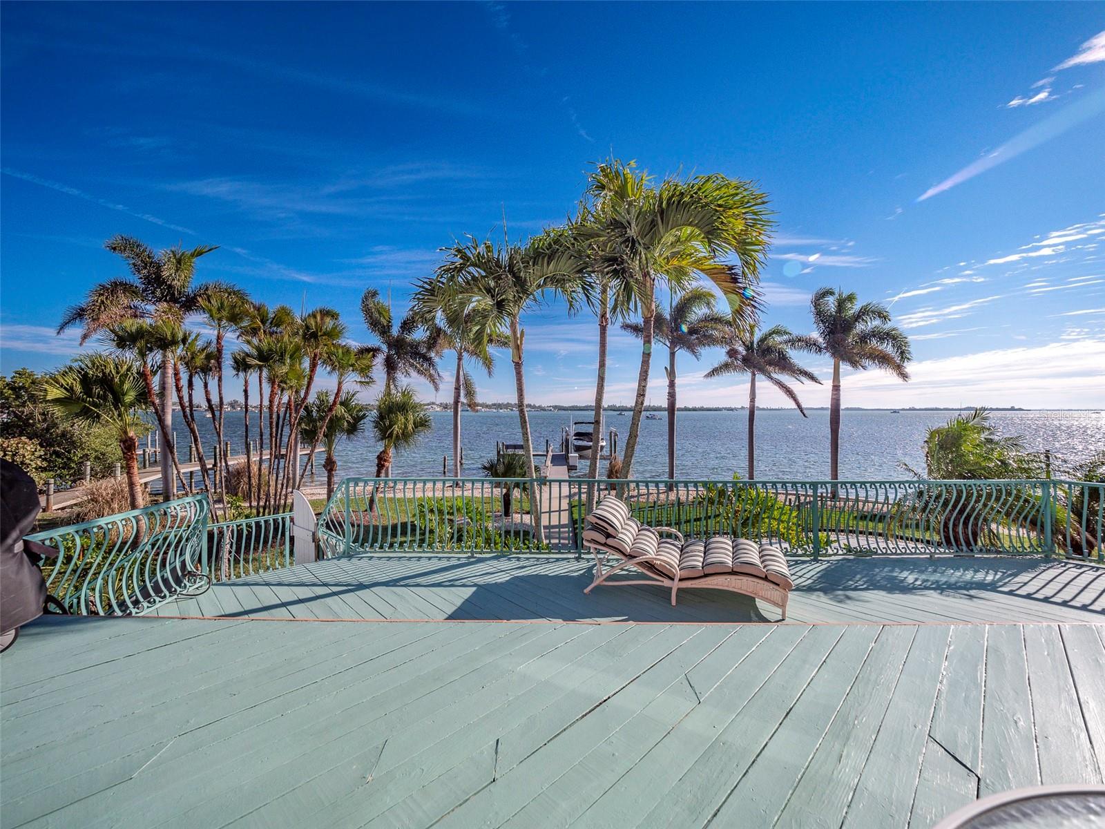 CORTEZ BEACH - Residential