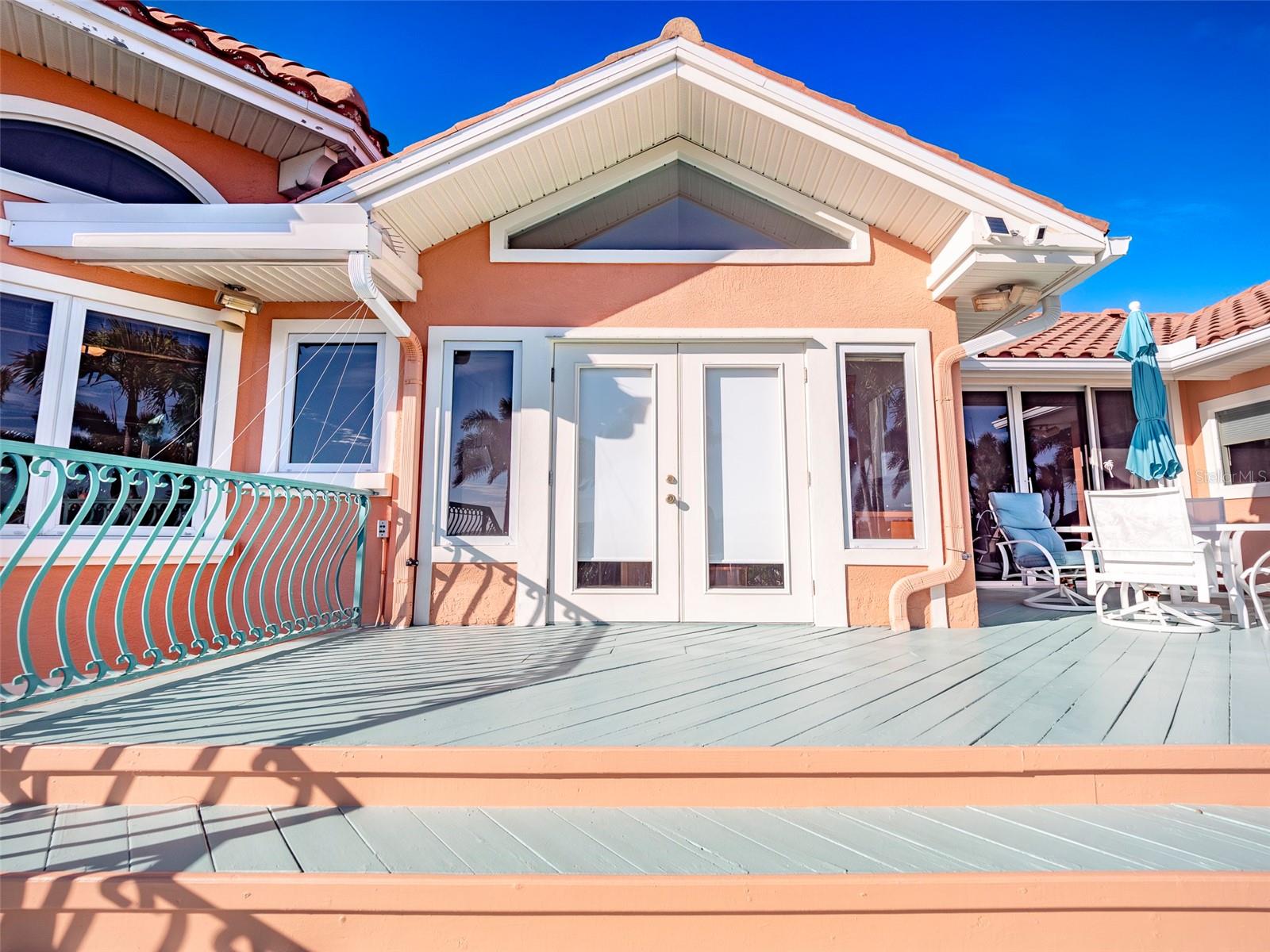 CORTEZ BEACH - Residential