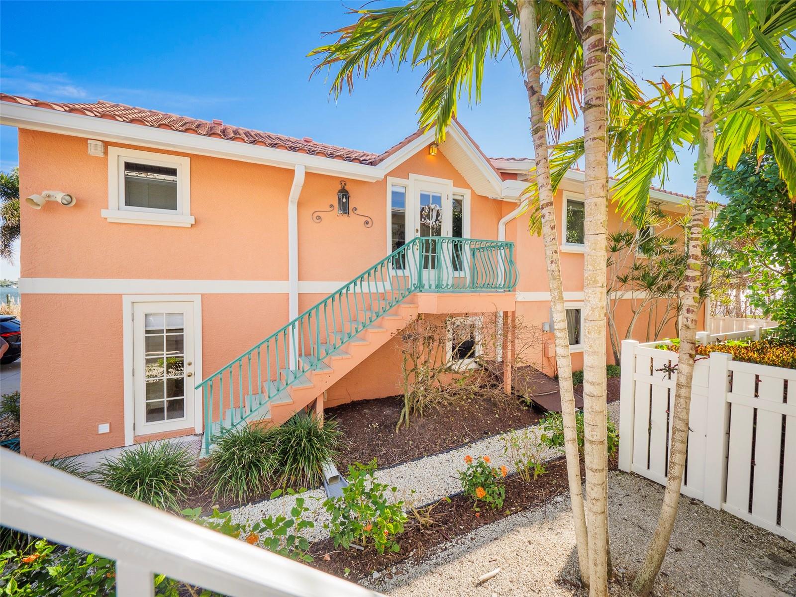 CORTEZ BEACH - Residential