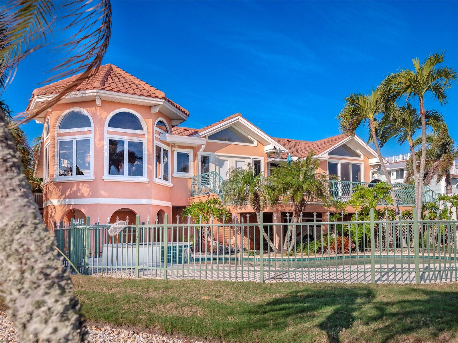 CORTEZ BEACH - Residential