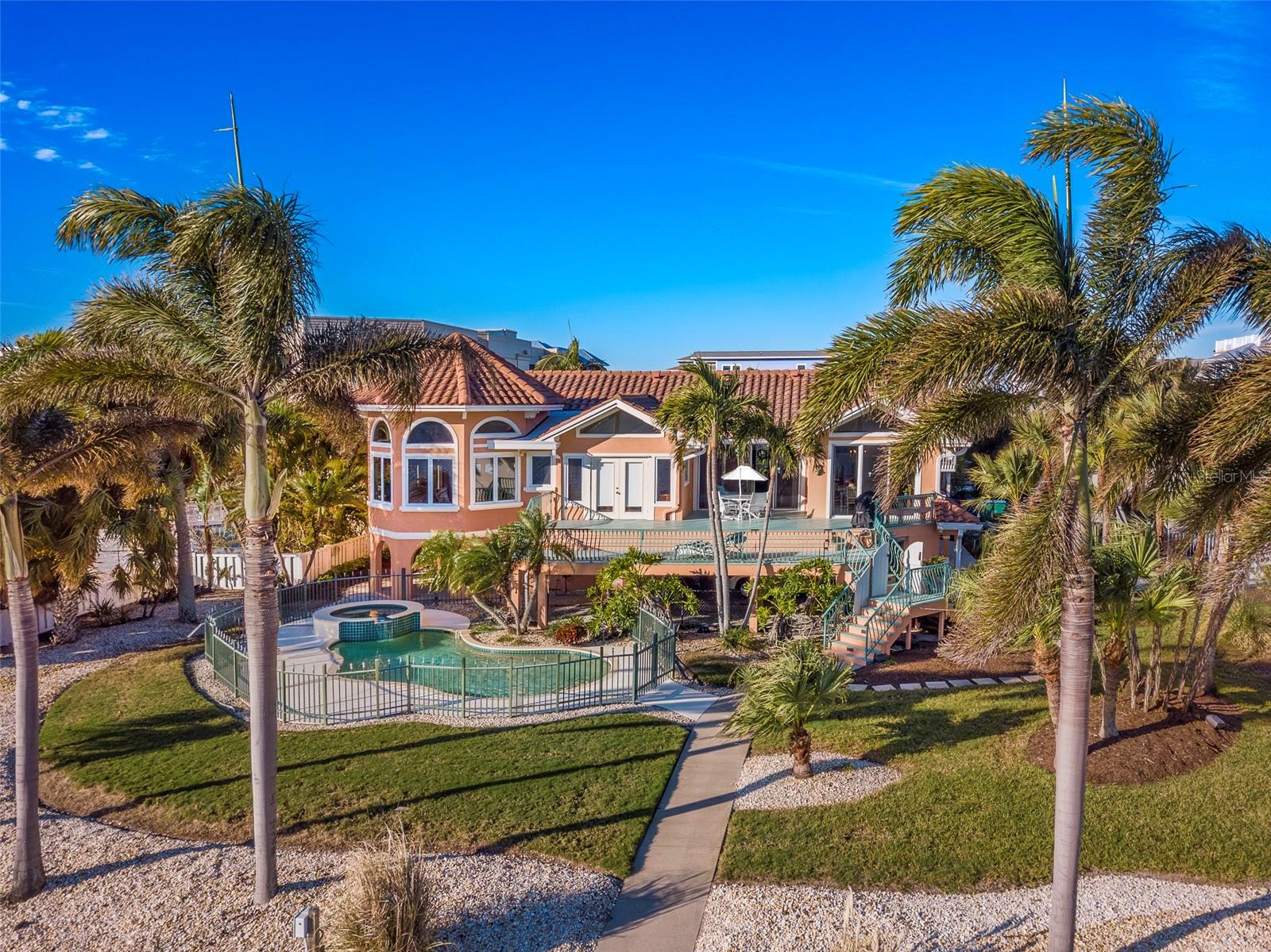 CORTEZ BEACH - Residential