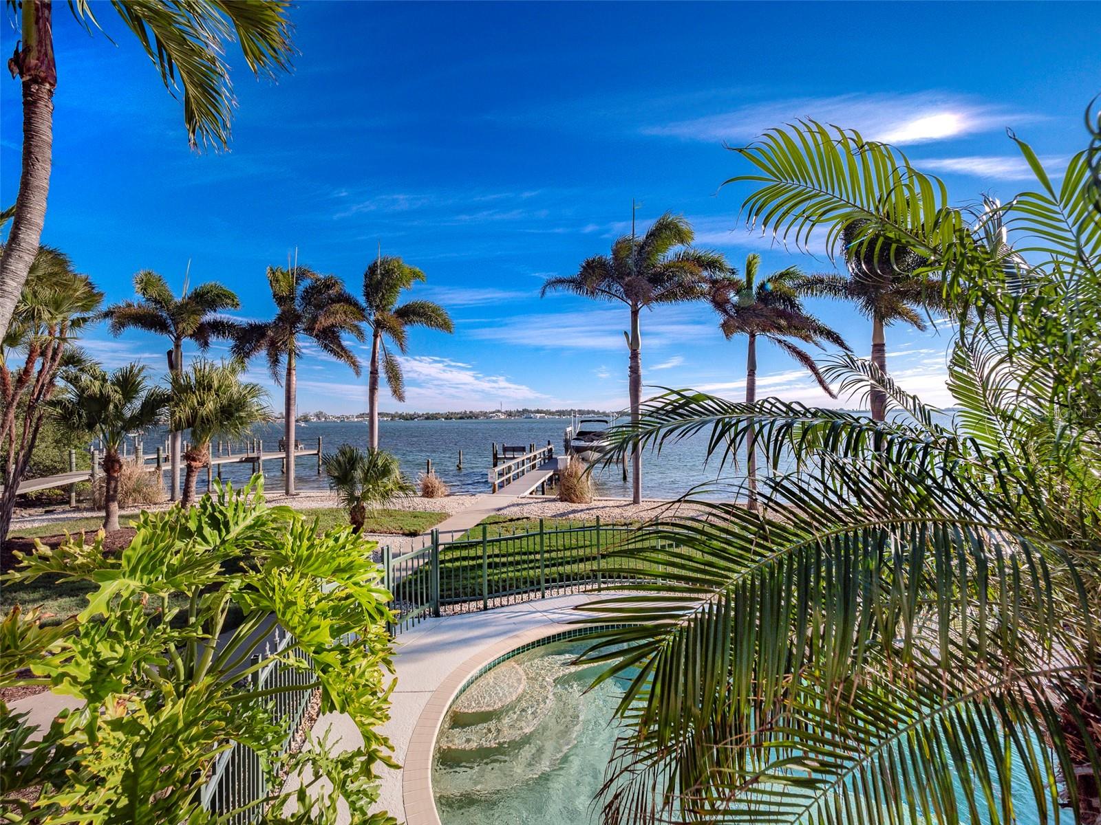 CORTEZ BEACH - Residential