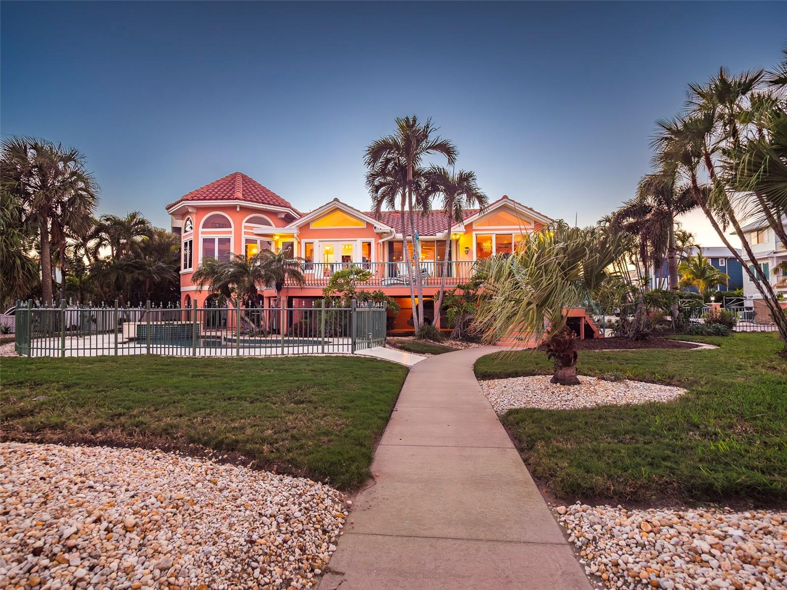 CORTEZ BEACH - Residential