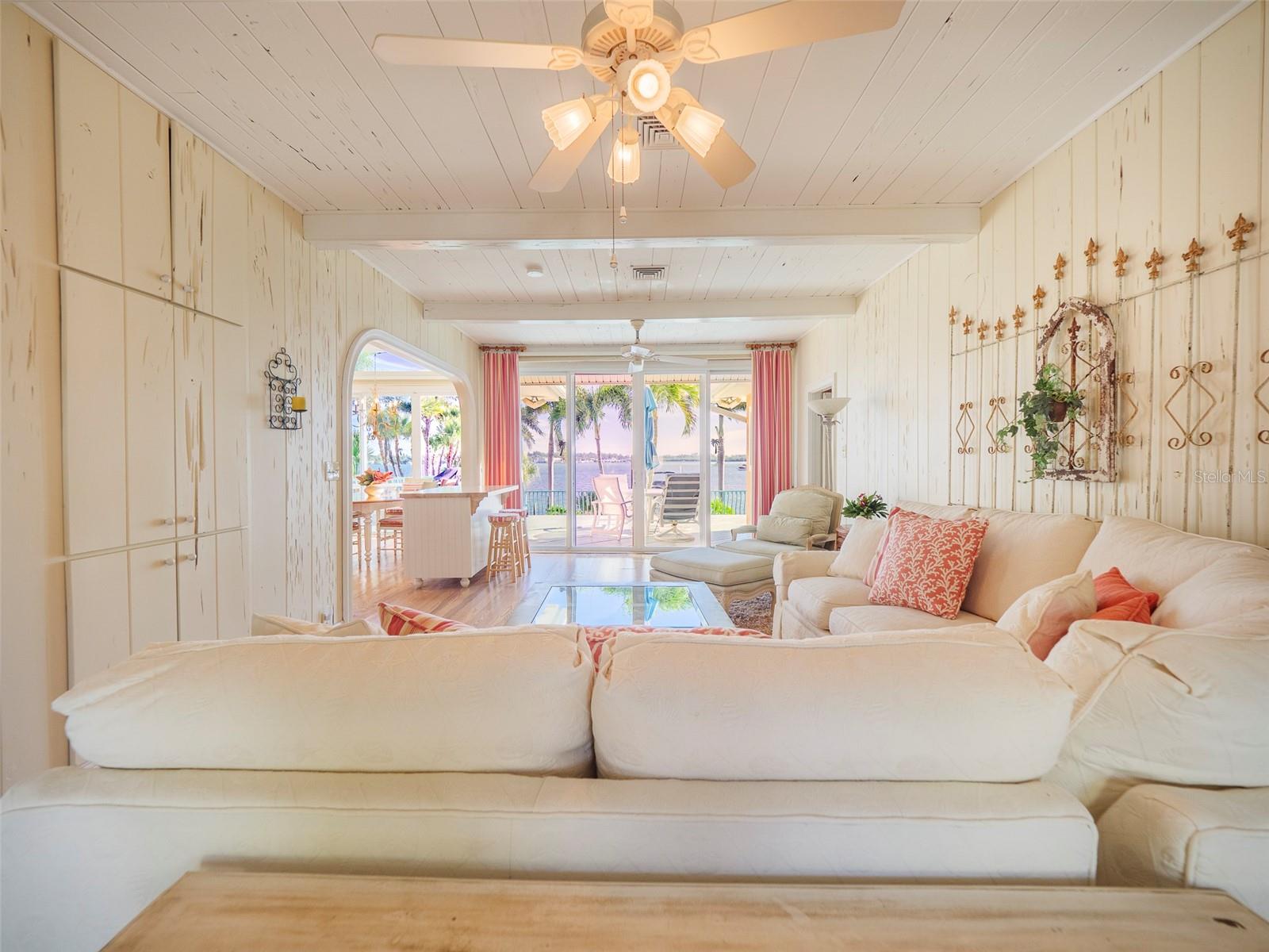 CORTEZ BEACH - Residential