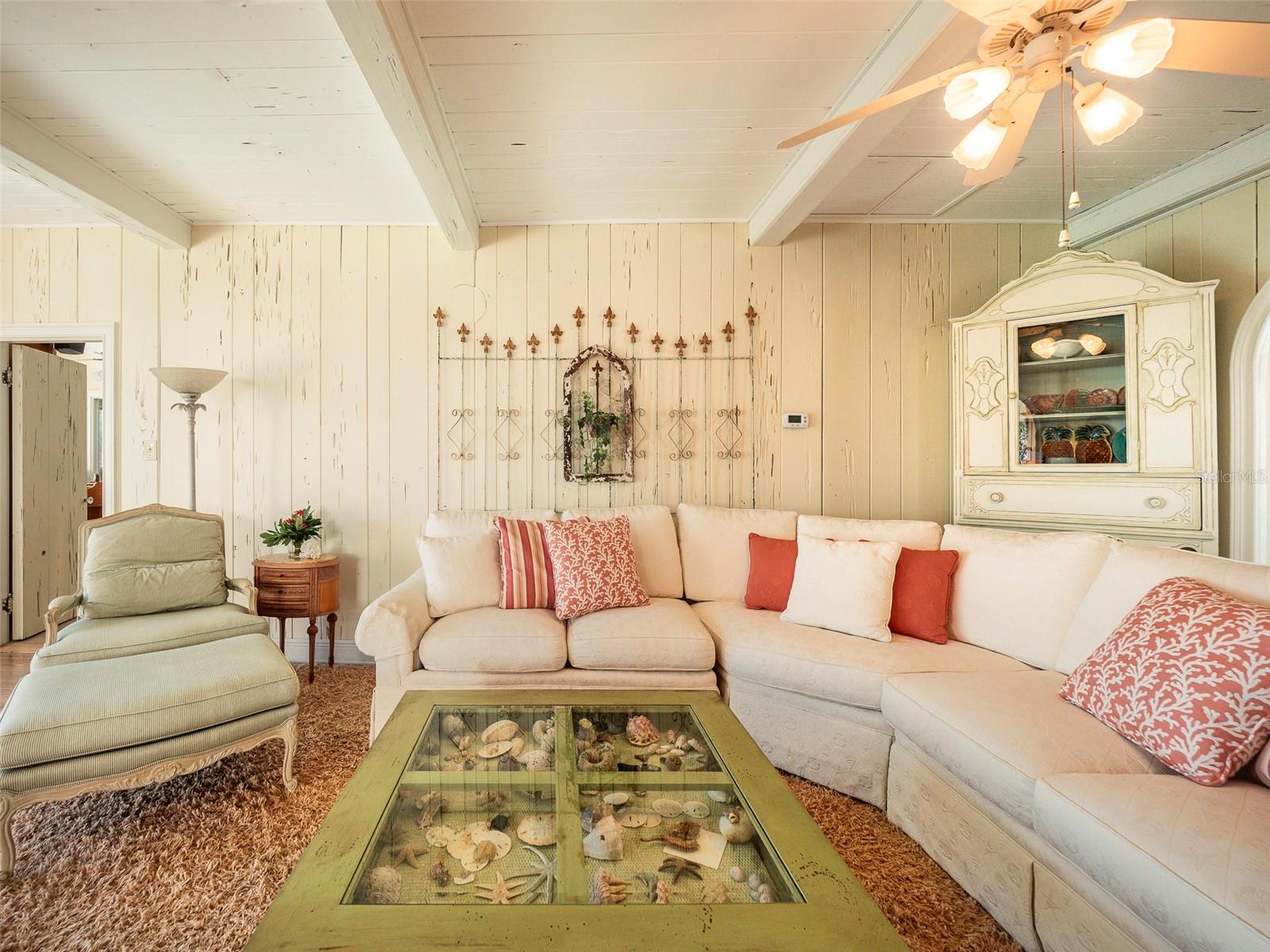 CORTEZ BEACH - Residential