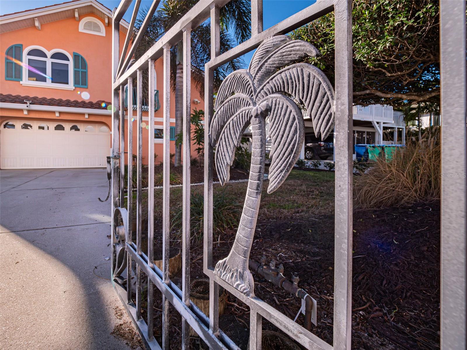 CORTEZ BEACH - Residential