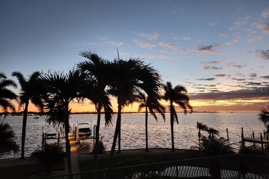 CORTEZ BEACH - Residential