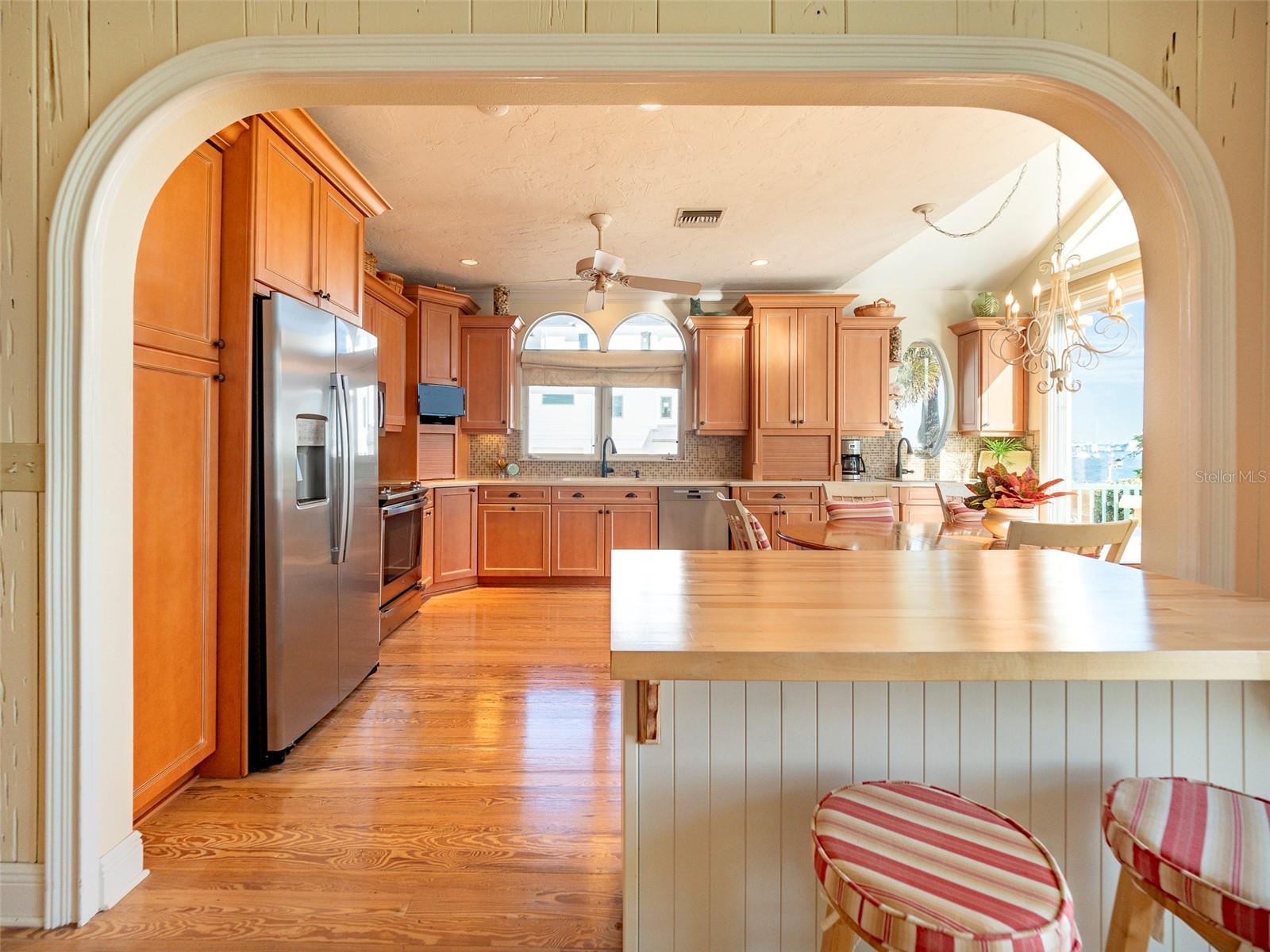 CORTEZ BEACH - Residential