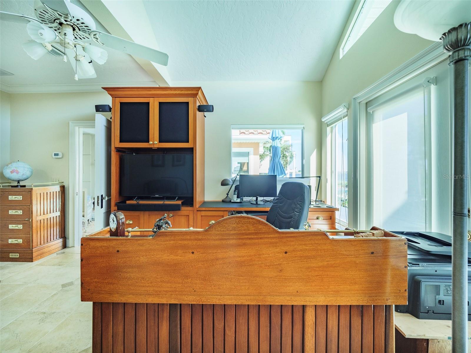 CORTEZ BEACH - Residential