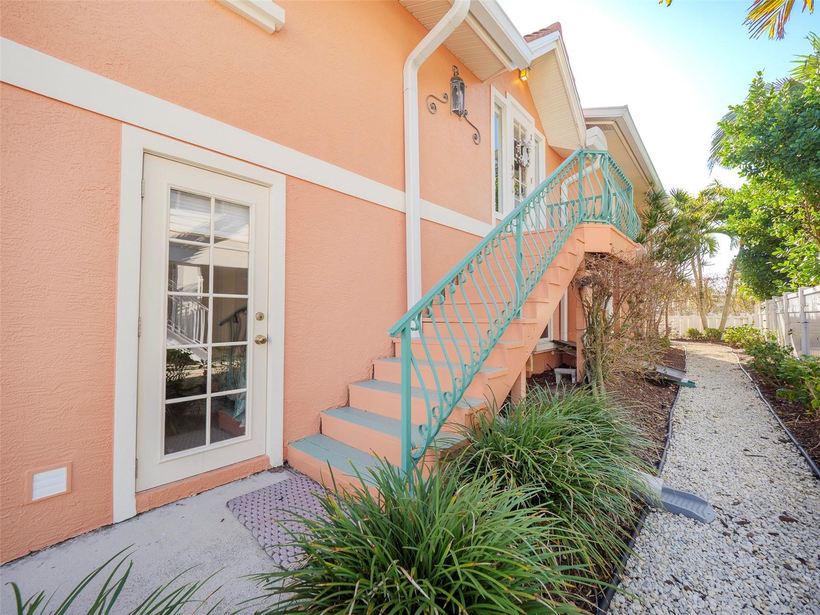 CORTEZ BEACH - Residential