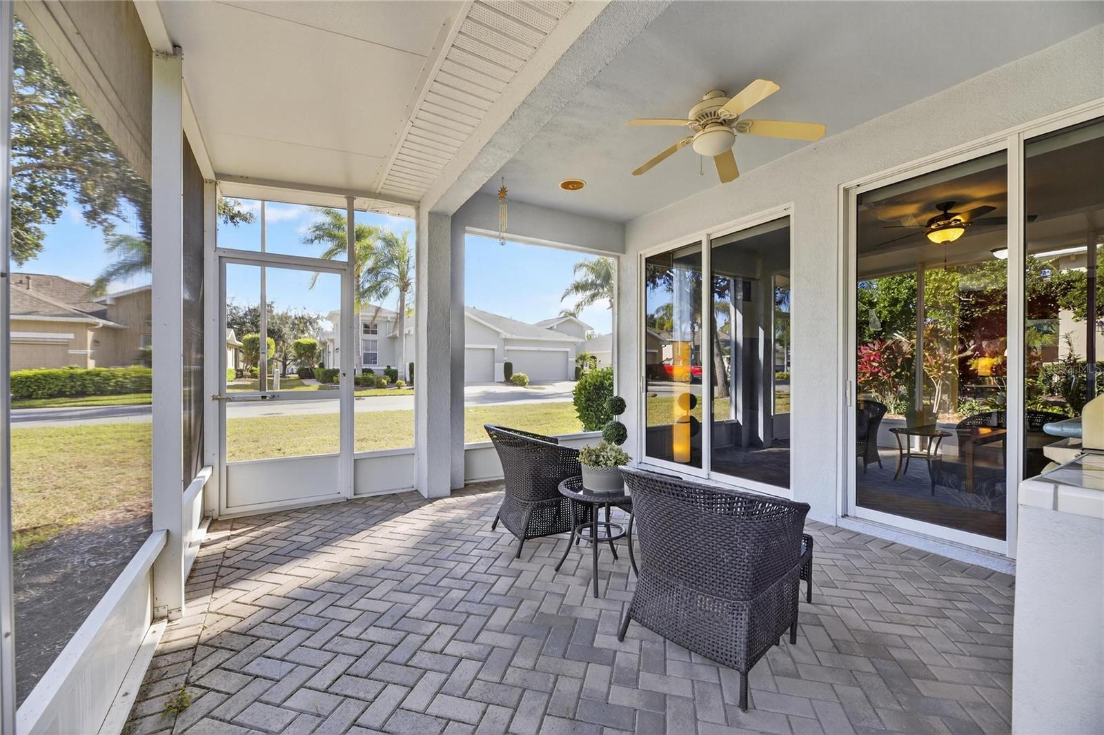 LYNDHURST CONDO - Residential