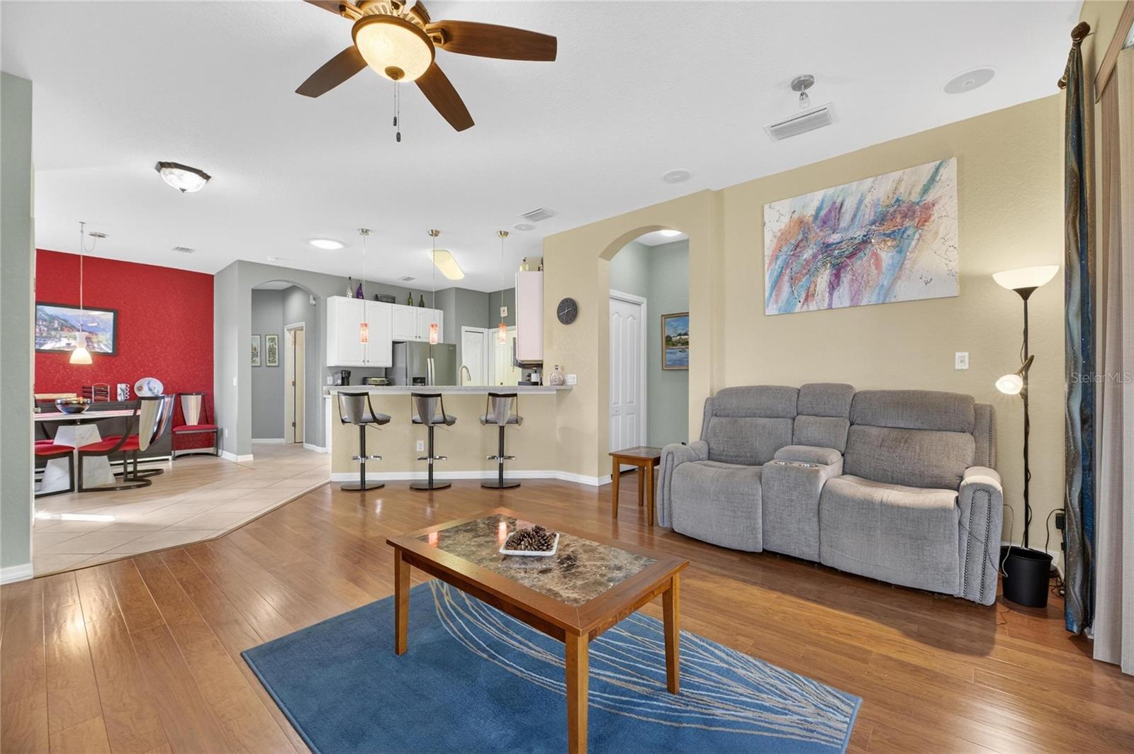 LYNDHURST CONDO - Residential