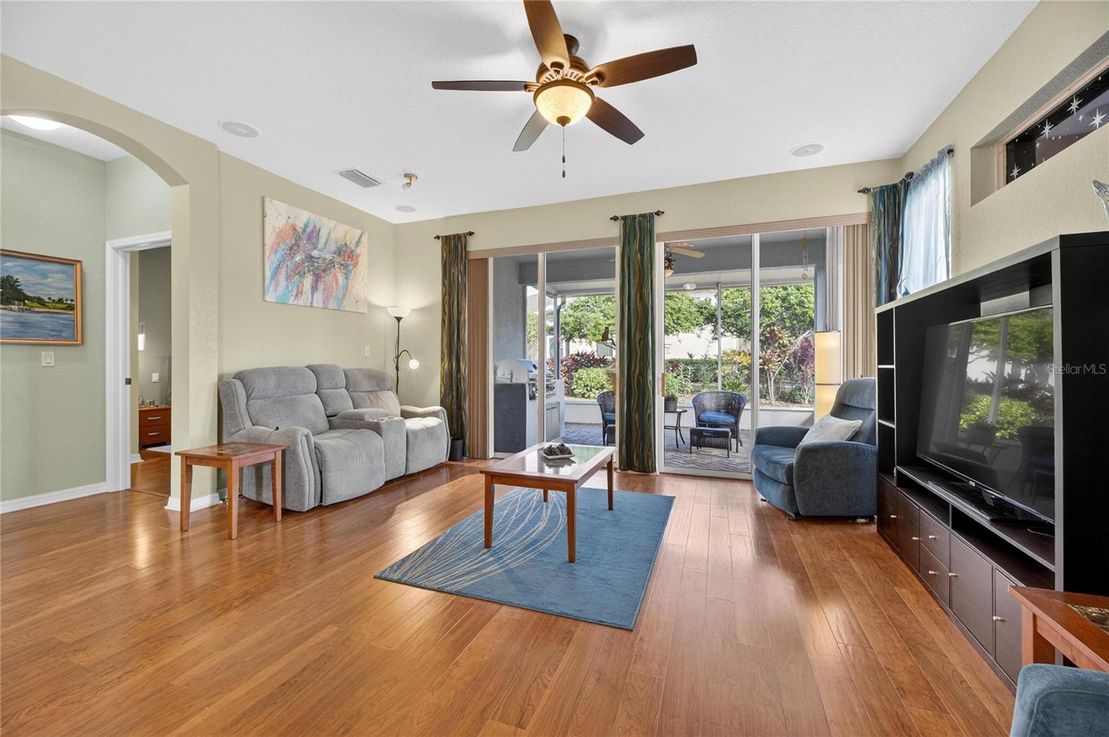 LYNDHURST CONDO - Residential