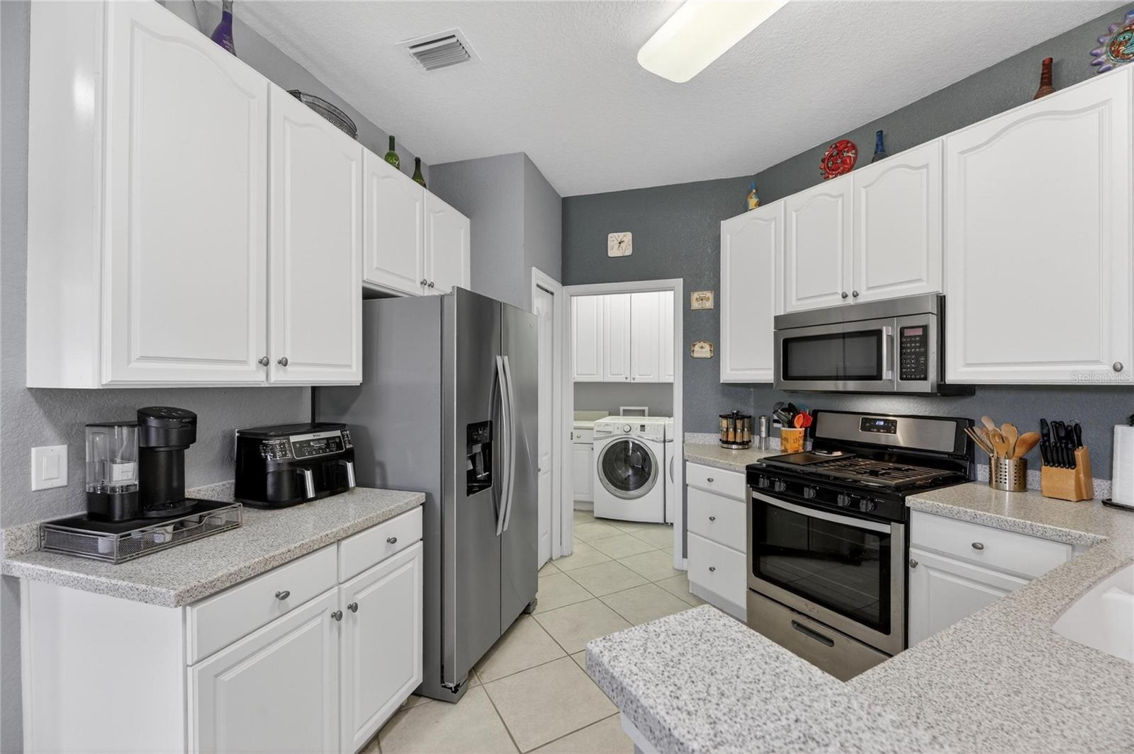 LYNDHURST CONDO - Residential