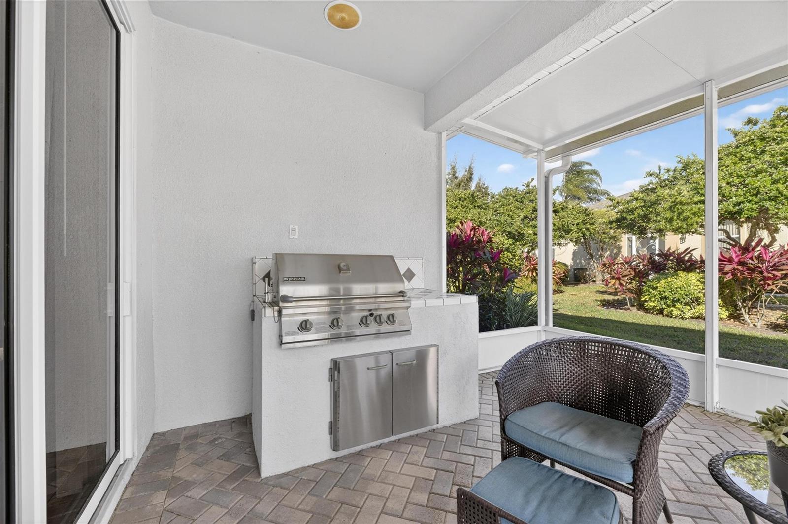 LYNDHURST CONDO - Residential