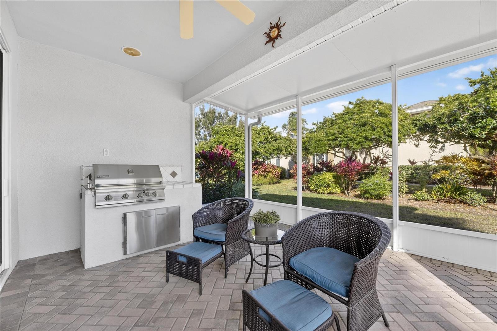 LYNDHURST CONDO - Residential