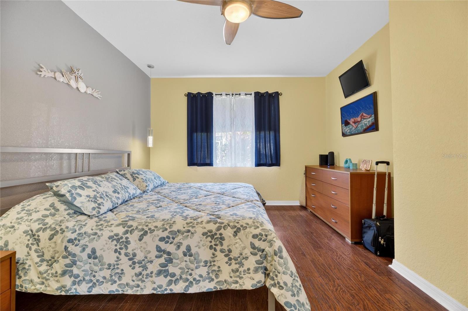 LYNDHURST CONDO - Residential