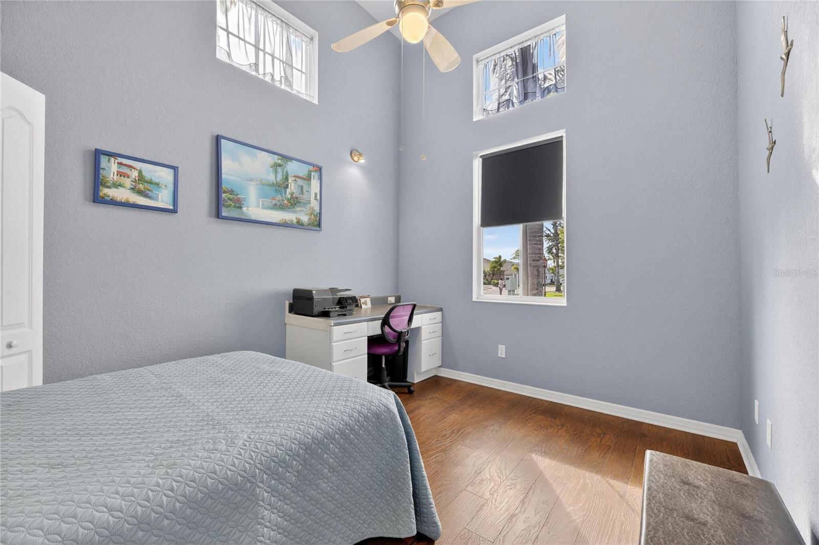 LYNDHURST CONDO - Residential