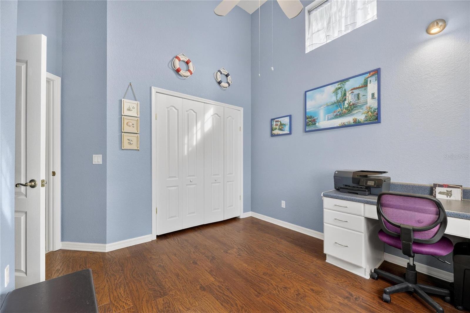 LYNDHURST CONDO - Residential