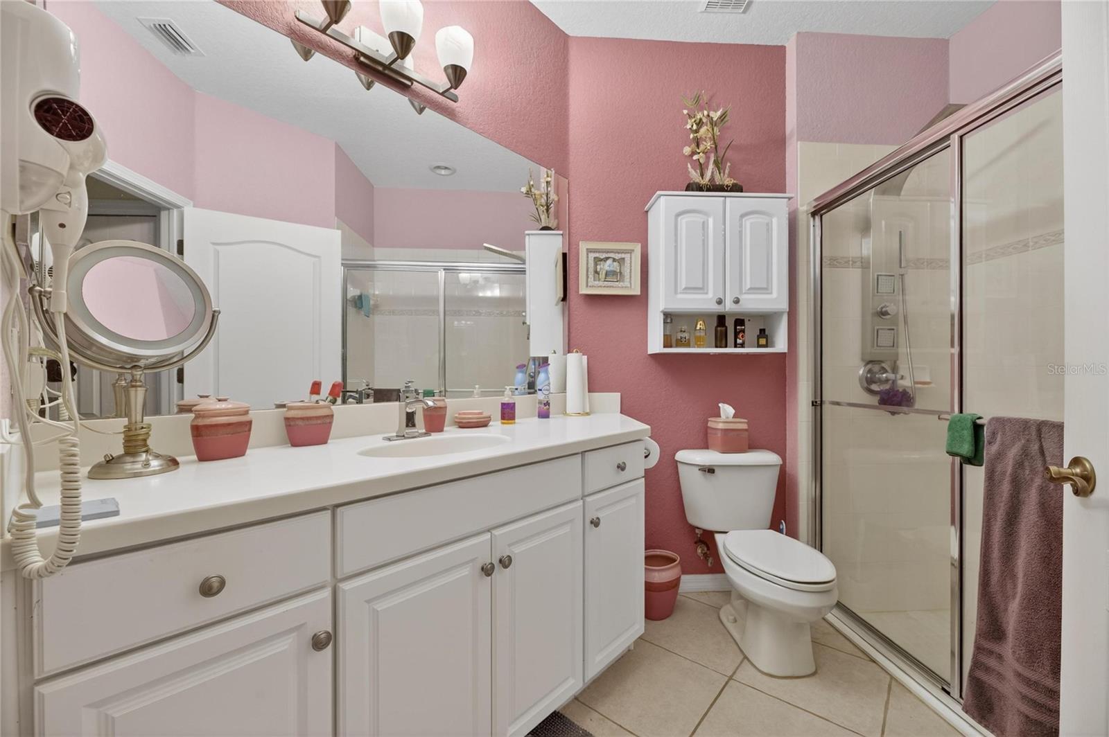 LYNDHURST CONDO - Residential