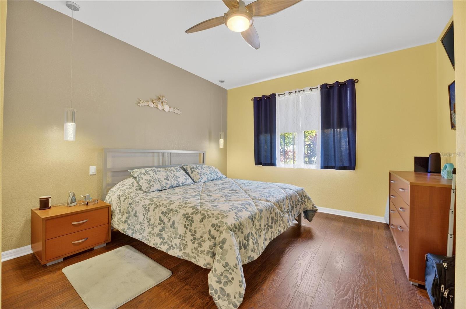 LYNDHURST CONDO - Residential