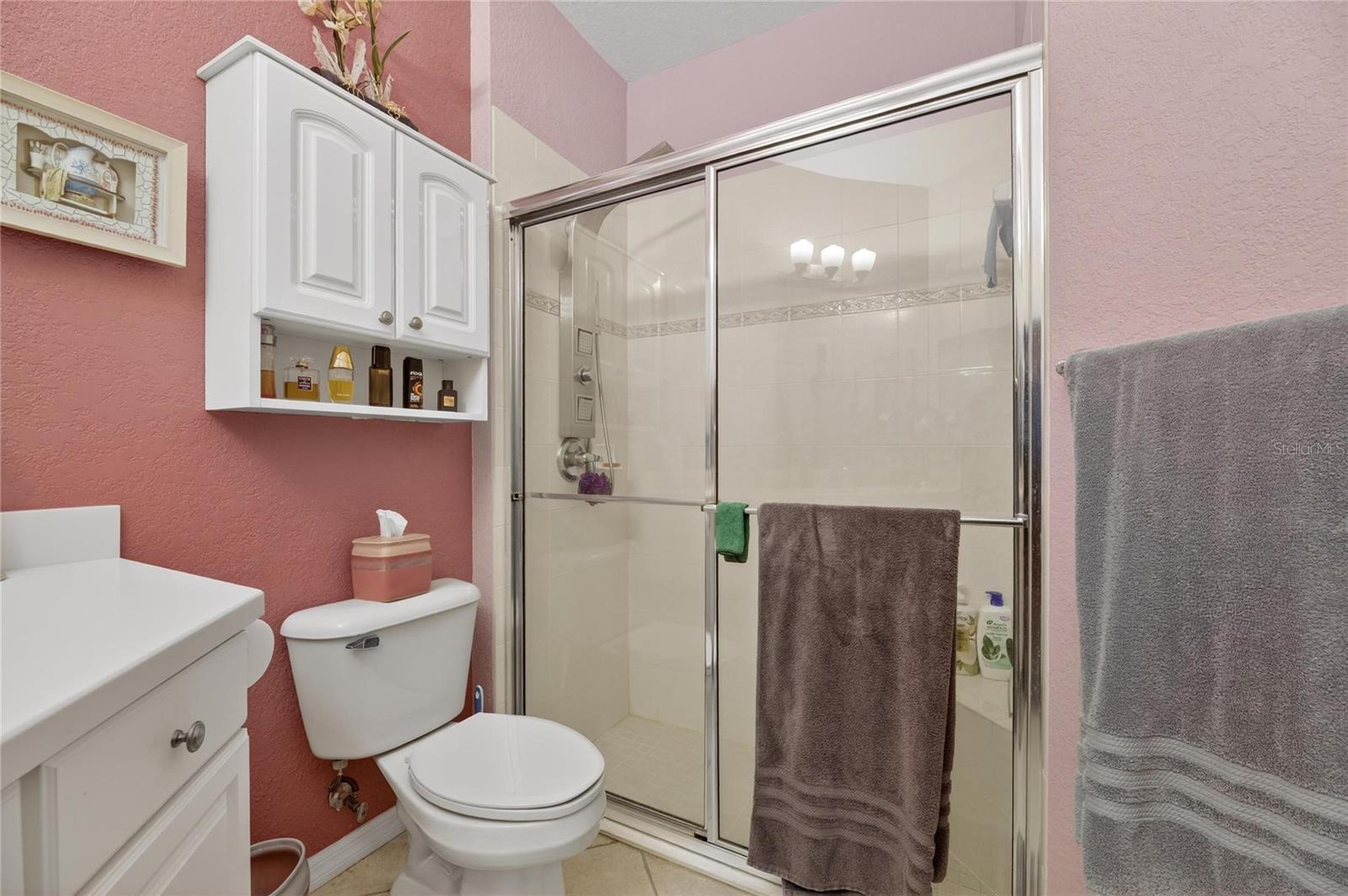 LYNDHURST CONDO - Residential