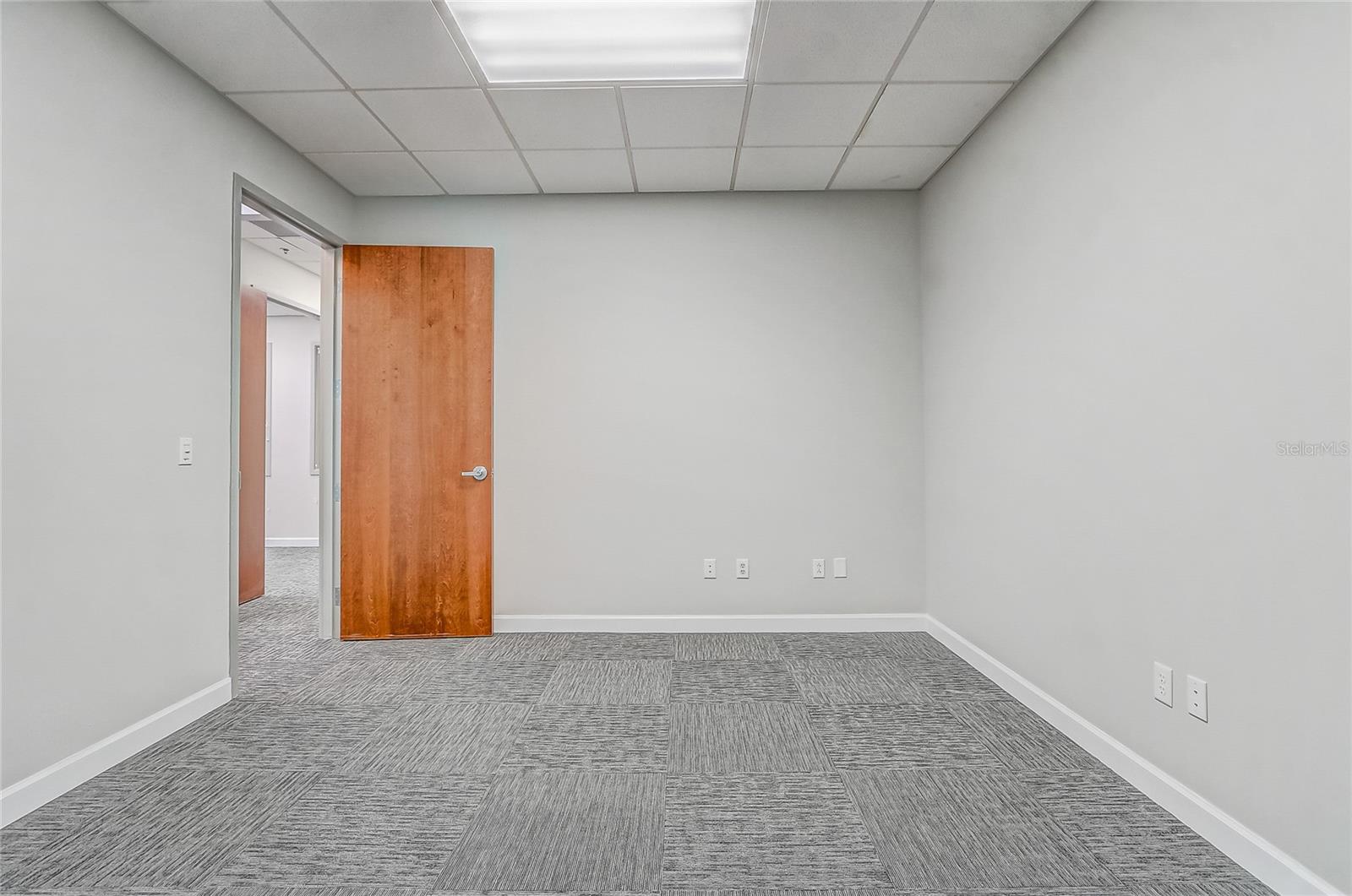 PLAZA NORTH TOWER COML CONDO - Commercial Lease