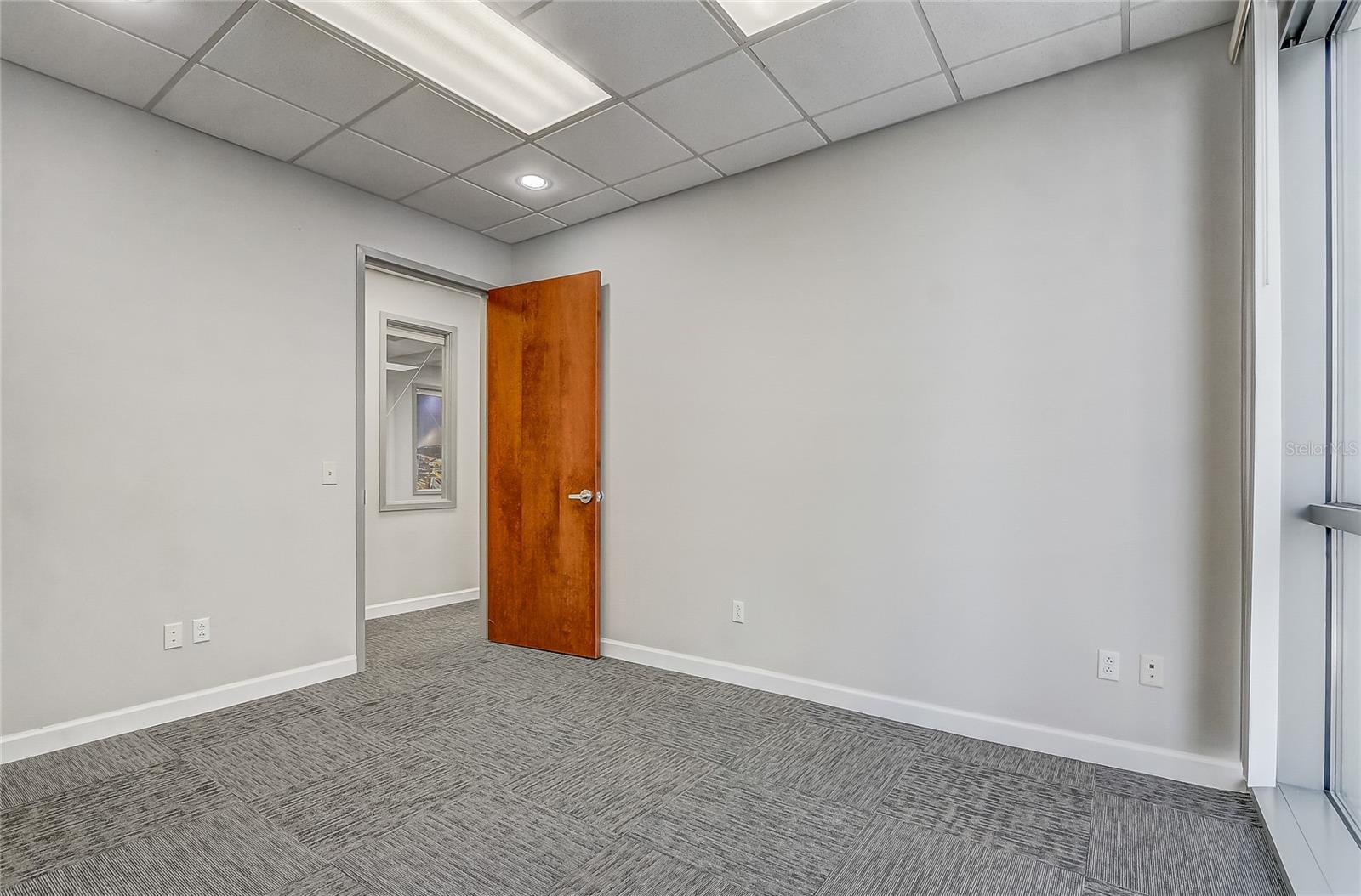 PLAZA NORTH TOWER COML CONDO - Commercial Lease