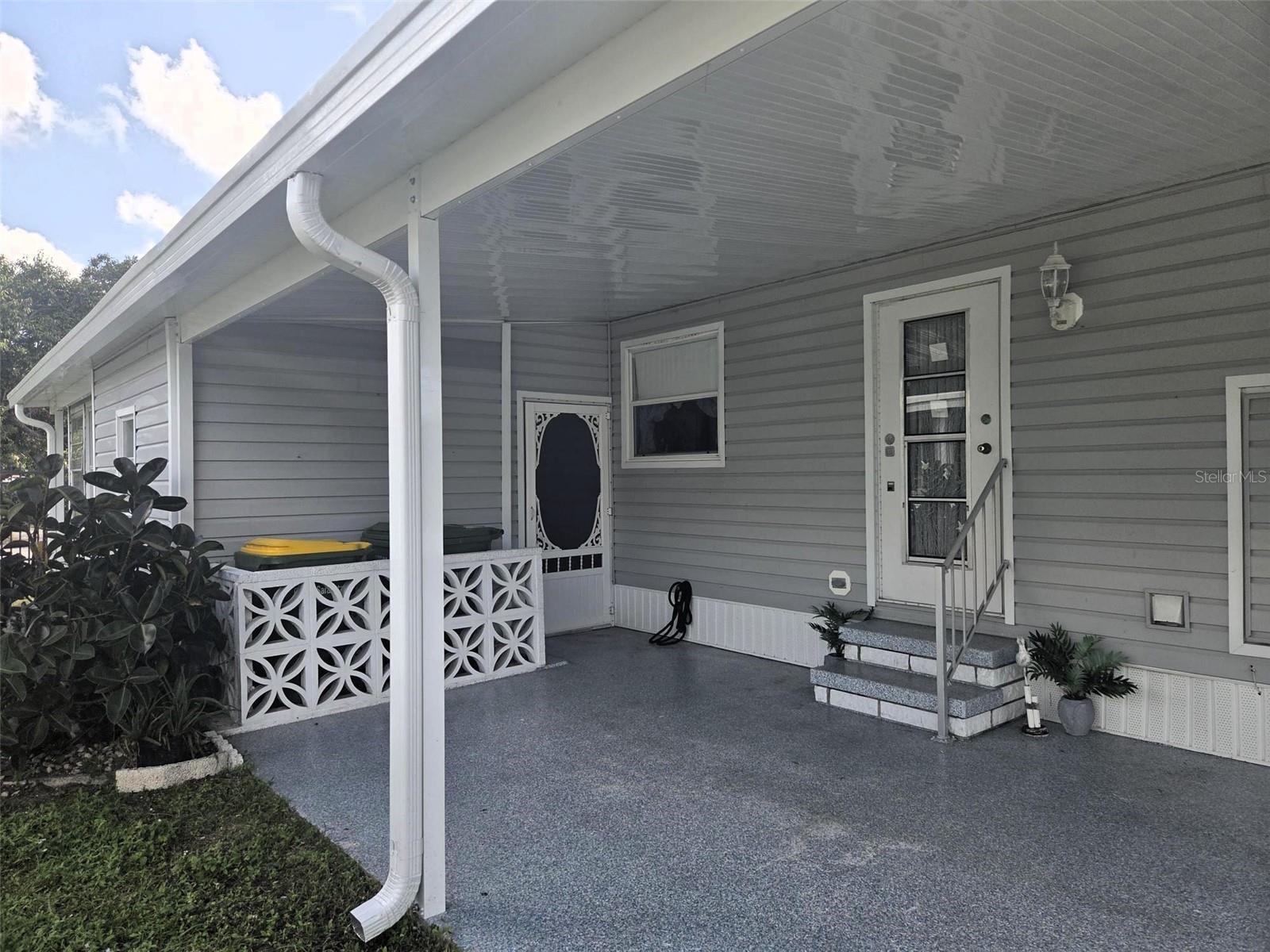 OAKWOOD MANOR - Residential