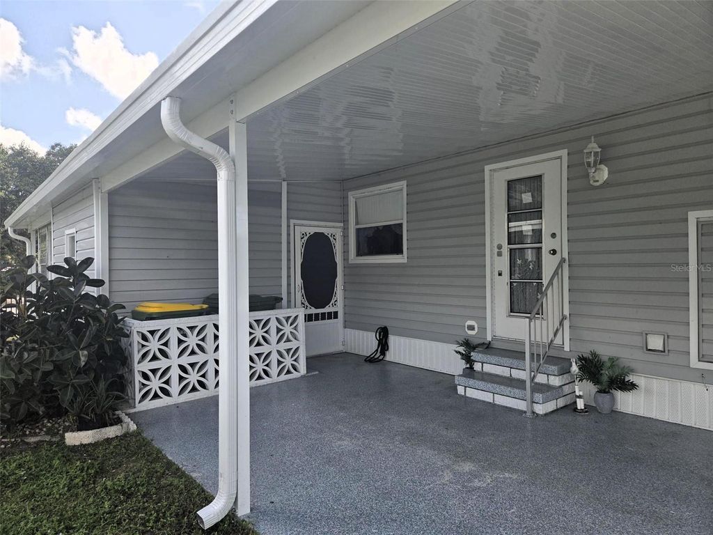 Photo of 7 White Oak Terrace, Sarasota, FL 34237 (MLS # A4670165)