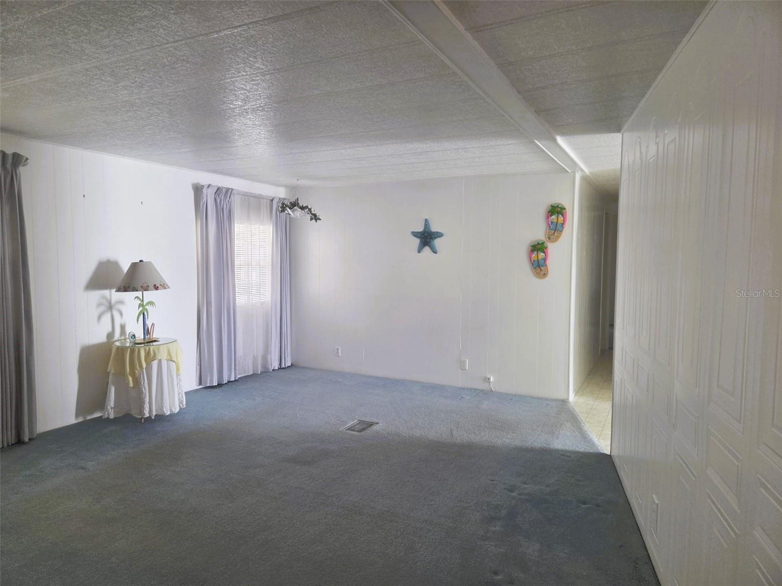 OAKWOOD MANOR - Residential