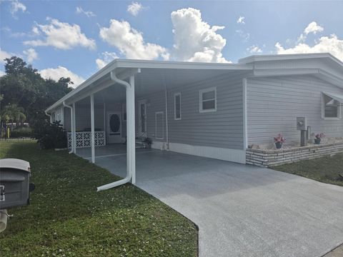 Photo of 7 White Oak Terrace, Sarasota, FL 34237 (MLS # A4670165)