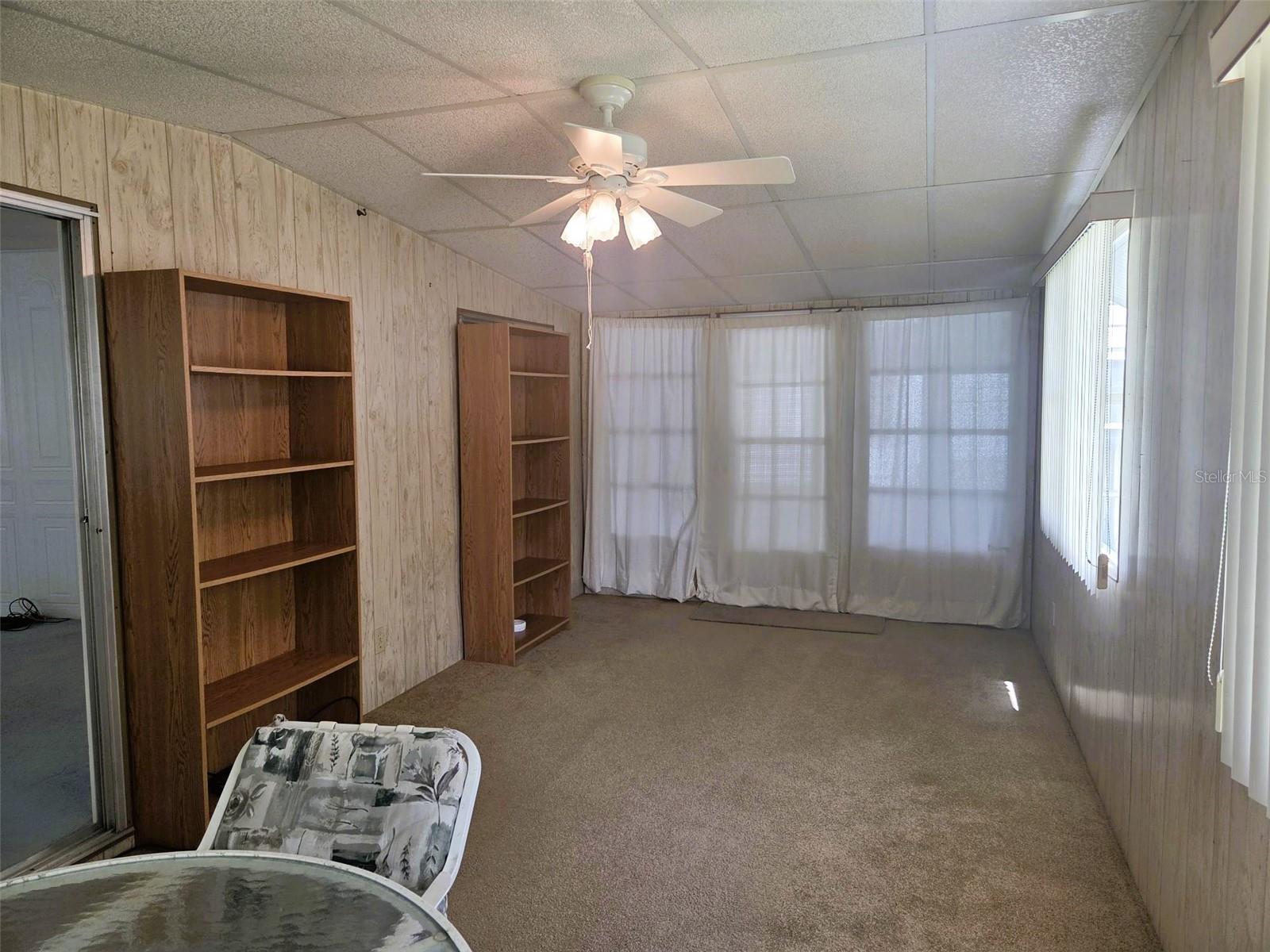 OAKWOOD MANOR - Residential