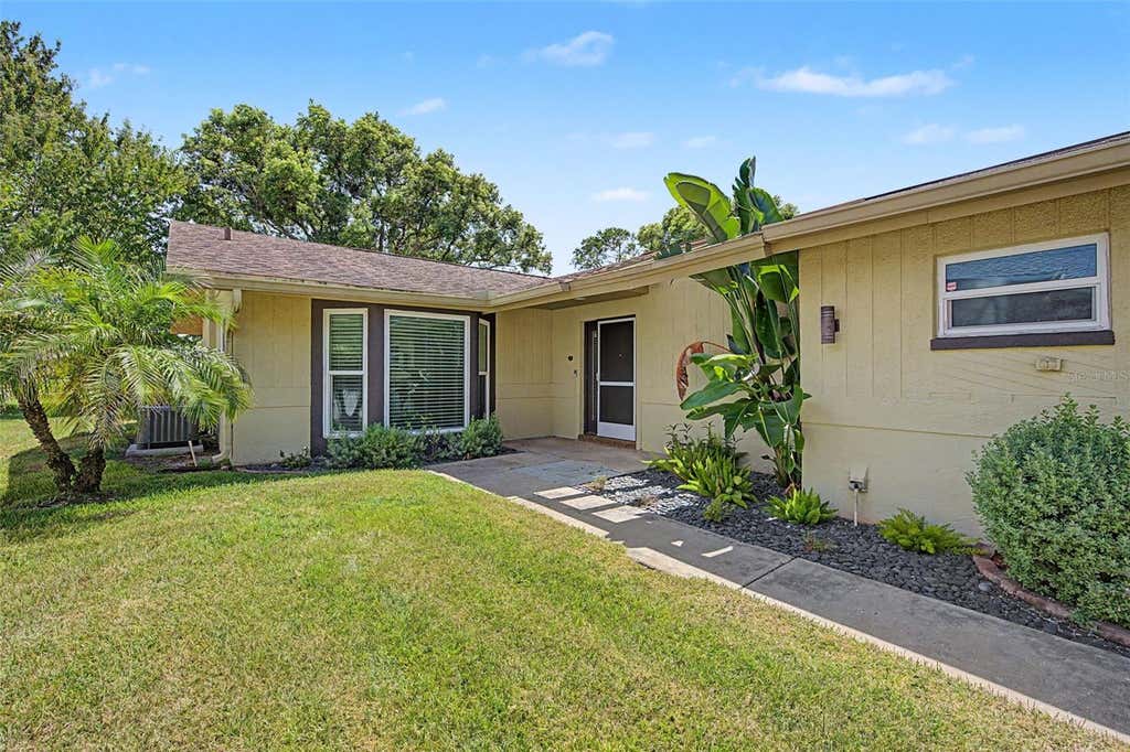 Photo of 7800 Fairlawn Drive, Hudson, FL 34667 (MLS # TB8538031)
