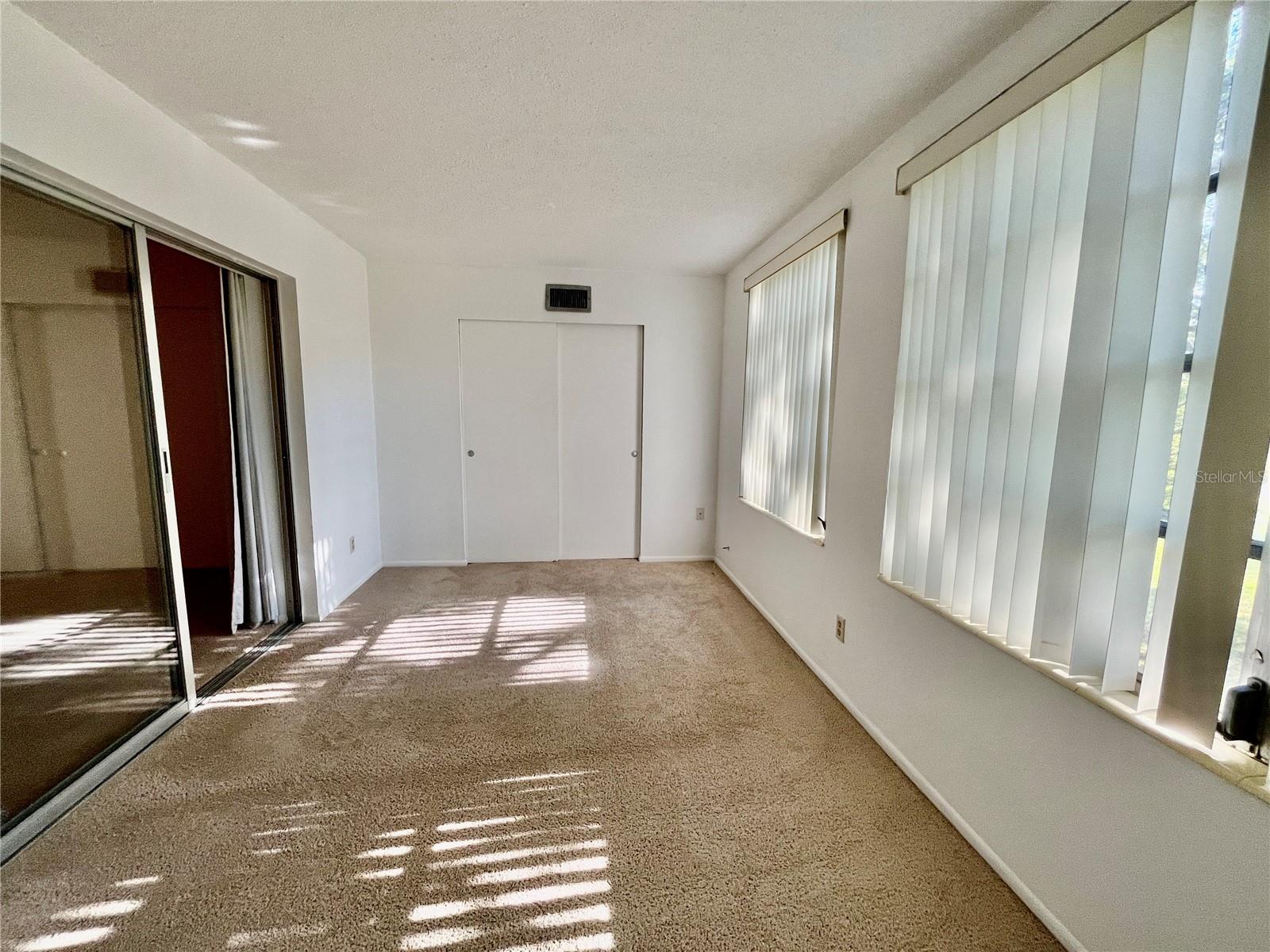 ON TOP OF THE WORLD - Residential