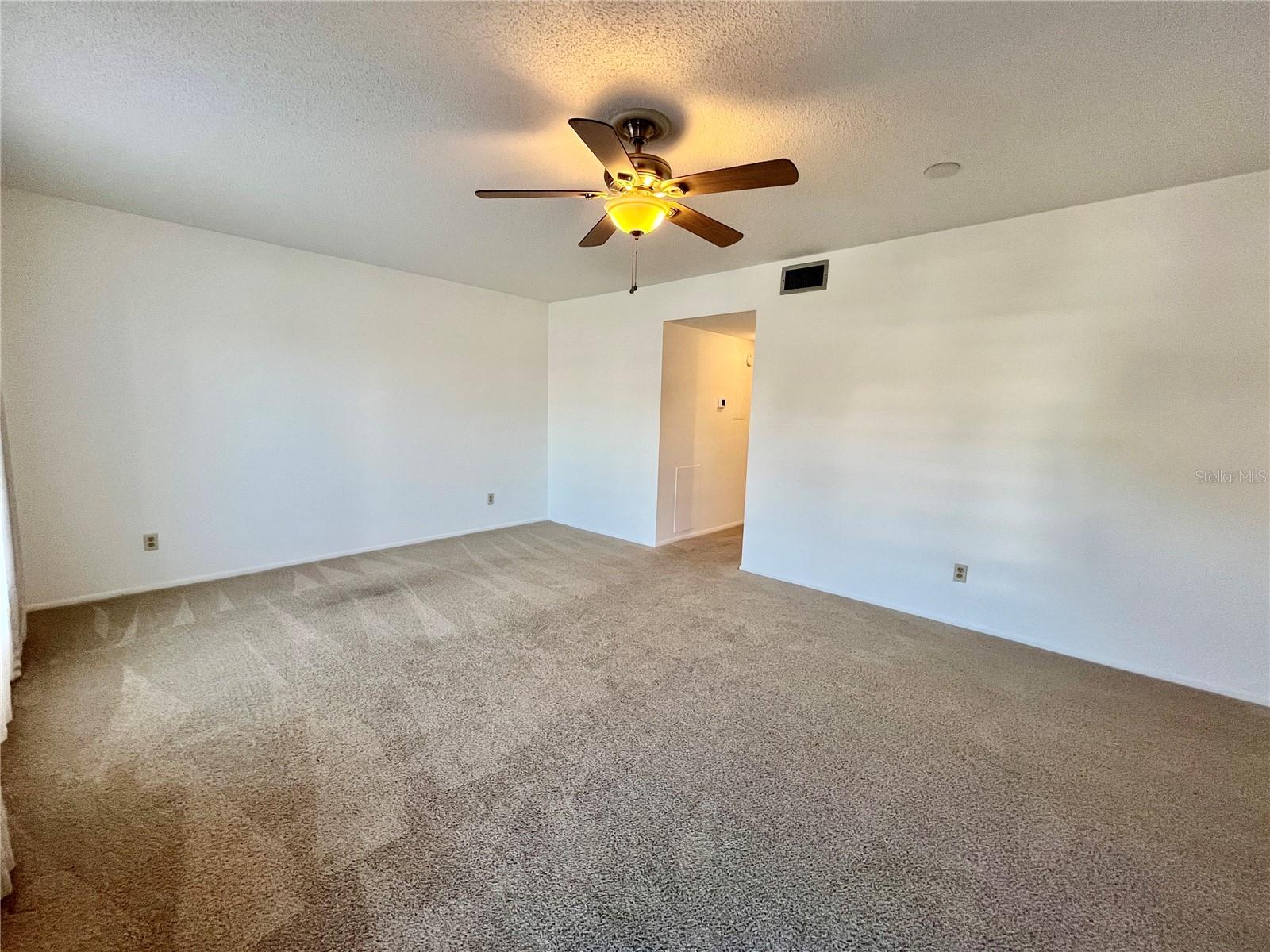 ON TOP OF THE WORLD - Residential