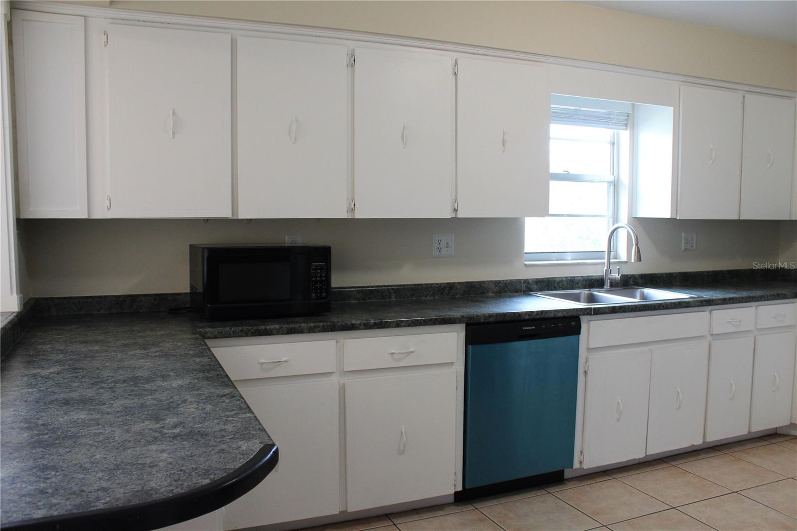 PEACE RIVER ESTATES FIRST ADD - Residential