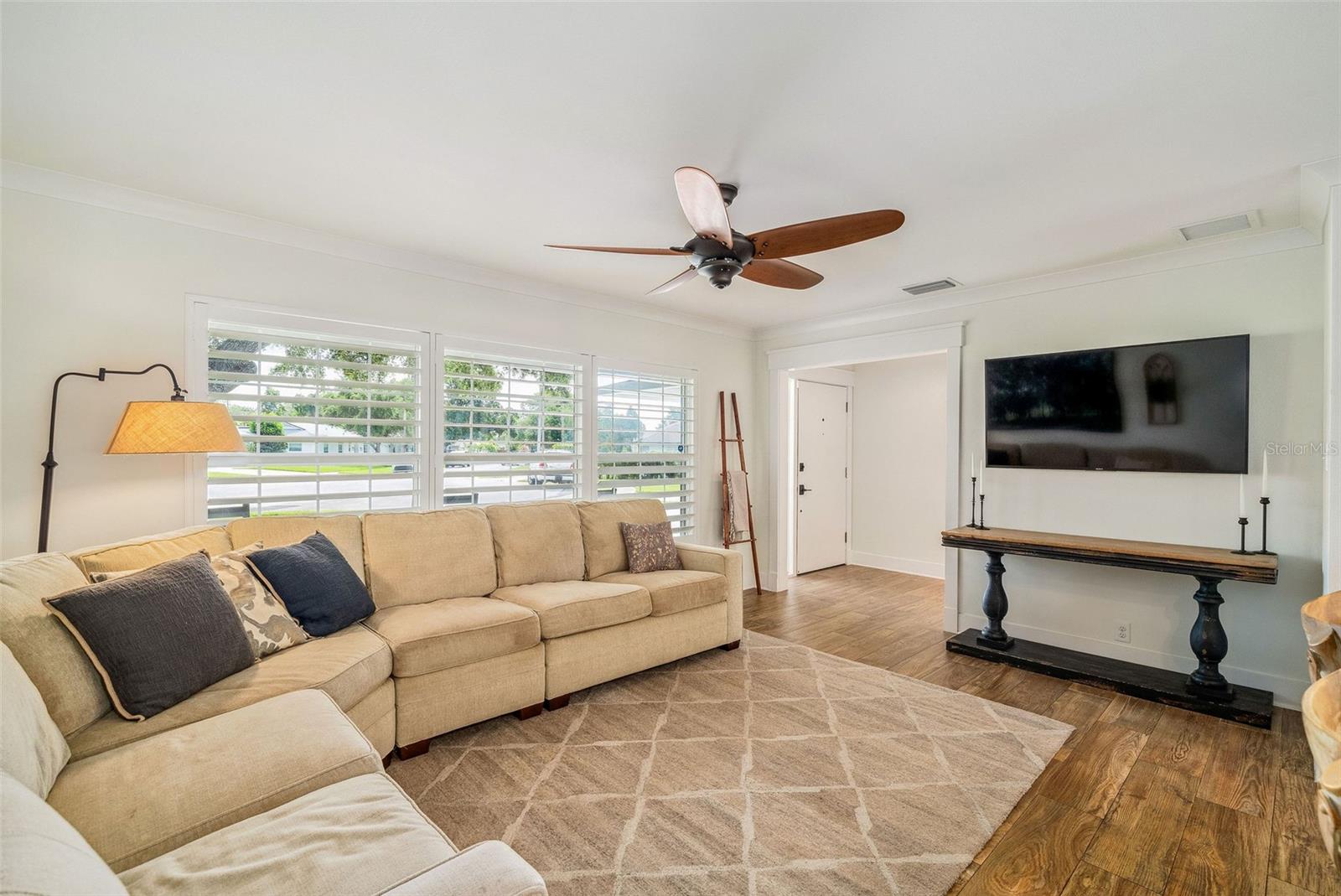 2114 GEIGEL COURT