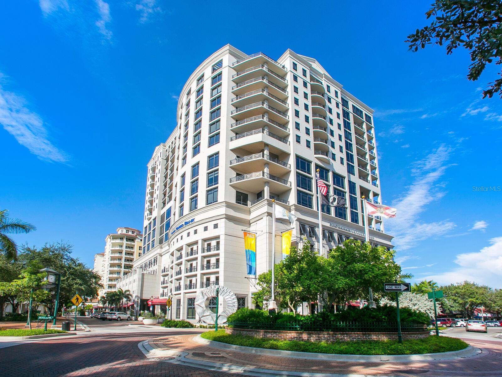 PLAZA AT 05 POINTS RESIDENCES - Residential