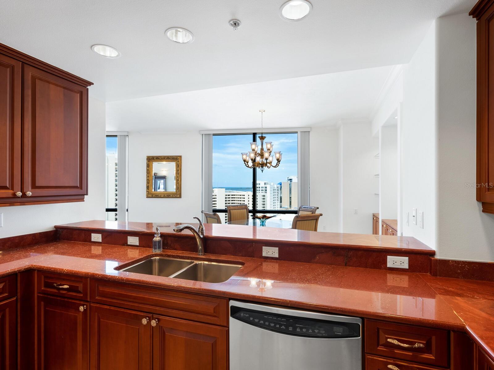 PLAZA AT 05 POINTS RESIDENCES - Residential