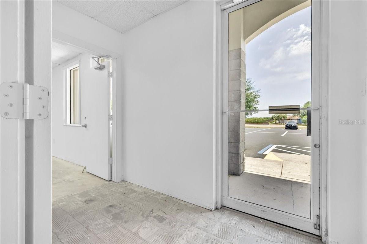 PROMENADES PROFESSIONAL CENTER - Commercial Sale