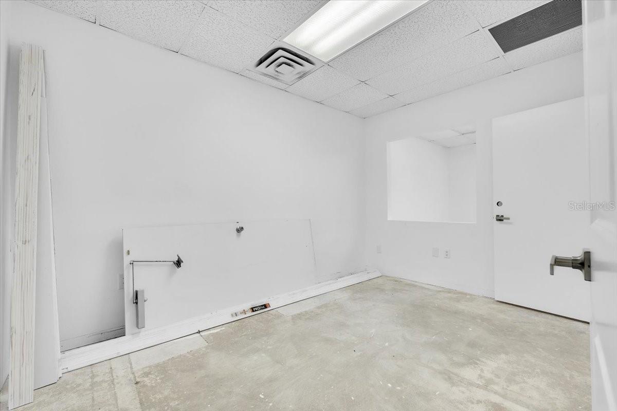 PROMENADES PROFESSIONAL CENTER - Commercial Sale