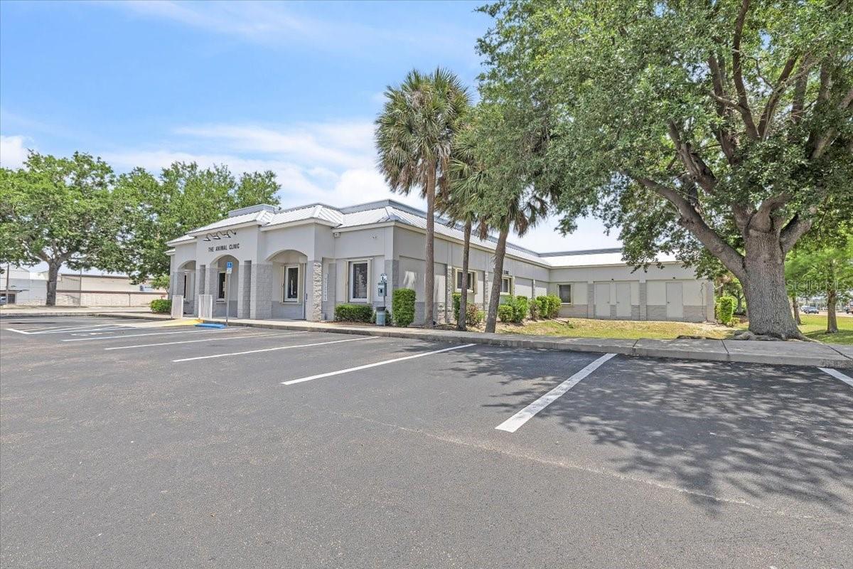 PROMENADES PROFESSIONAL CENTER - Commercial Sale