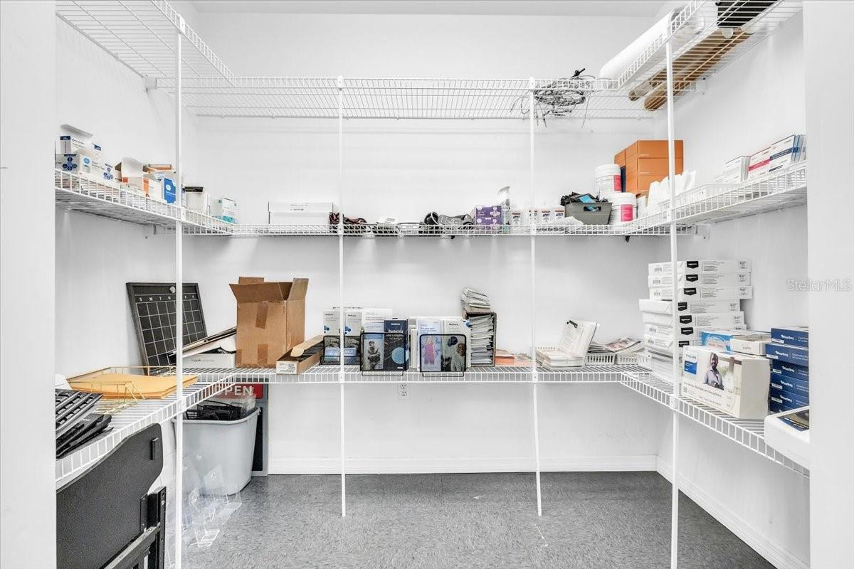 PROMENADES PROFESSIONAL CENTER - Commercial Sale