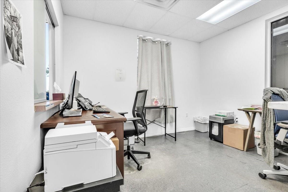 PROMENADES PROFESSIONAL CENTER - Commercial Sale