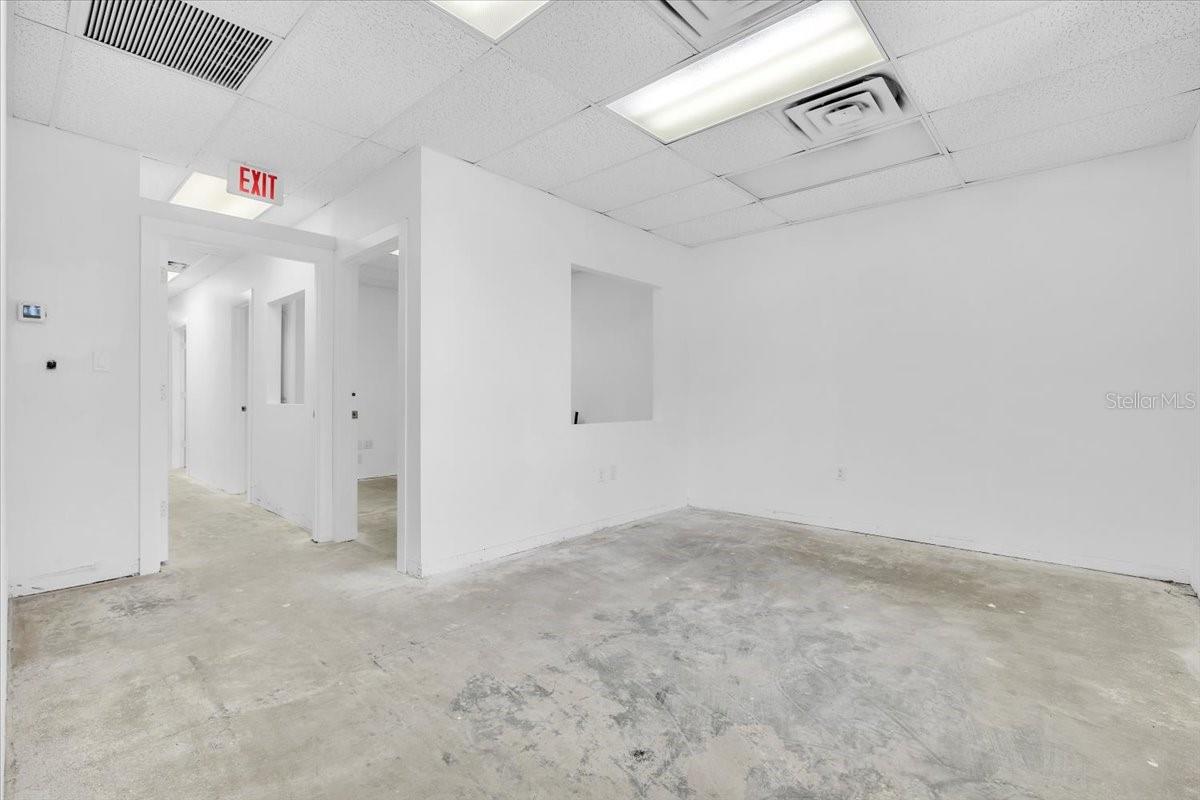 PROMENADES PROFESSIONAL CENTER - Commercial Sale