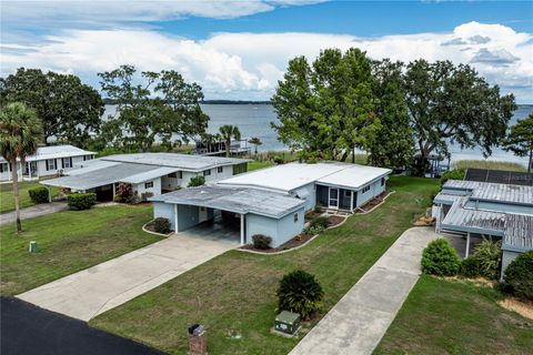 Photo of 34232 Island Drive, Leesburg, FL 34788 (MLS # G5104876)