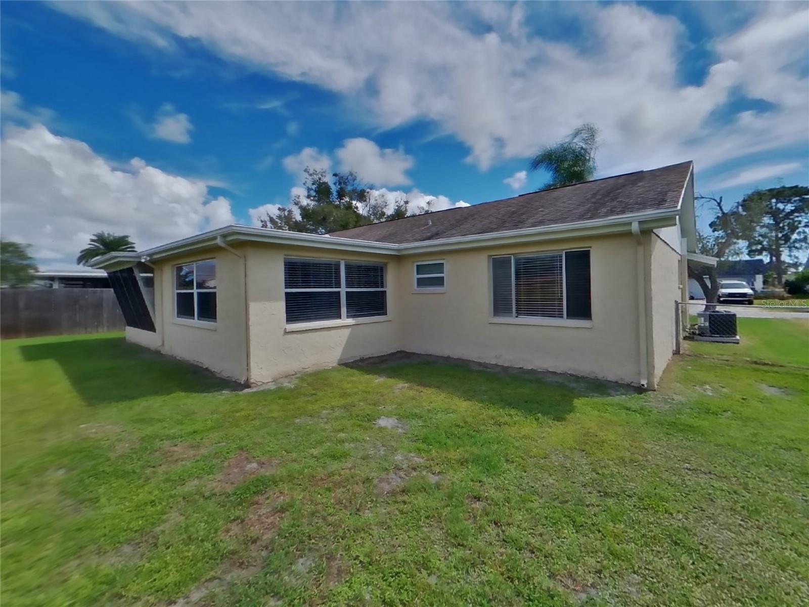 BEACON SQUARE - Residential Lease