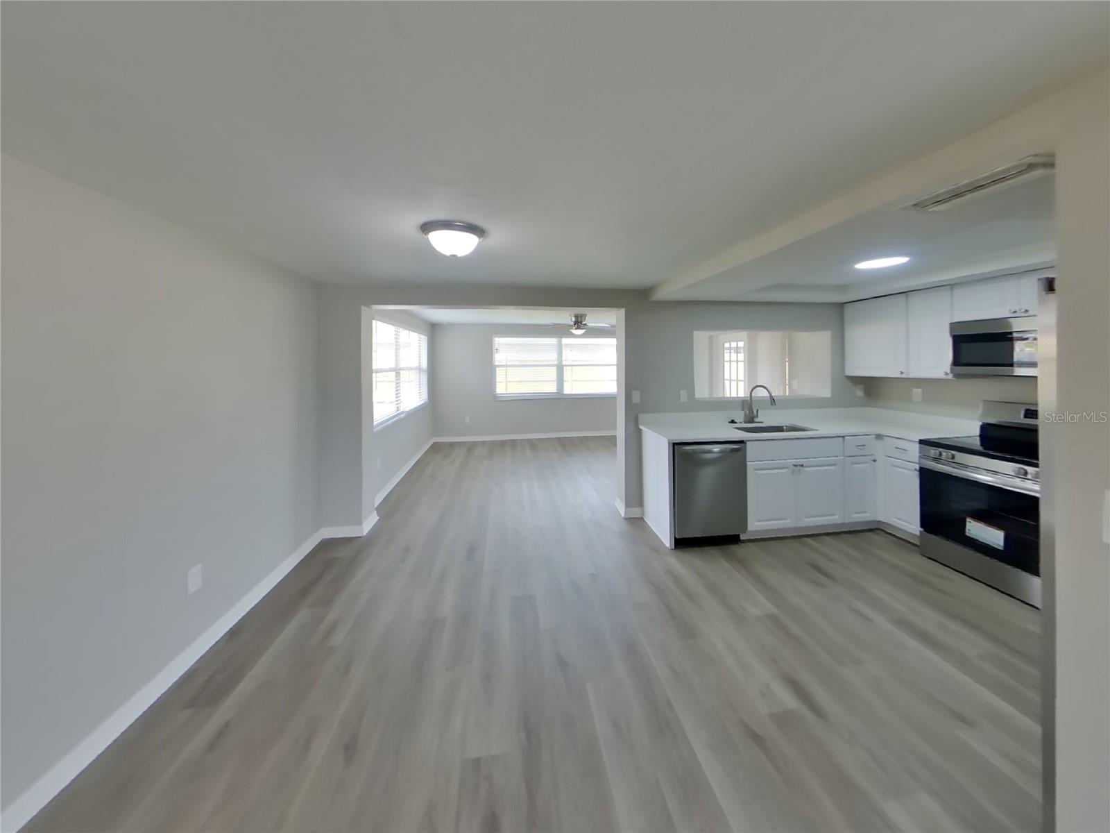 BEACON SQUARE - Residential Lease